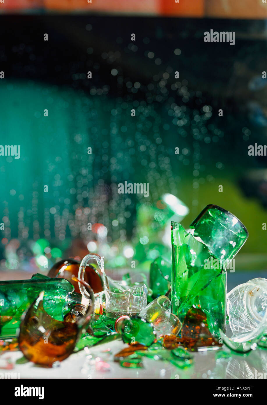 Bouteilles en verre collectées pour recyclage Banque D'Images