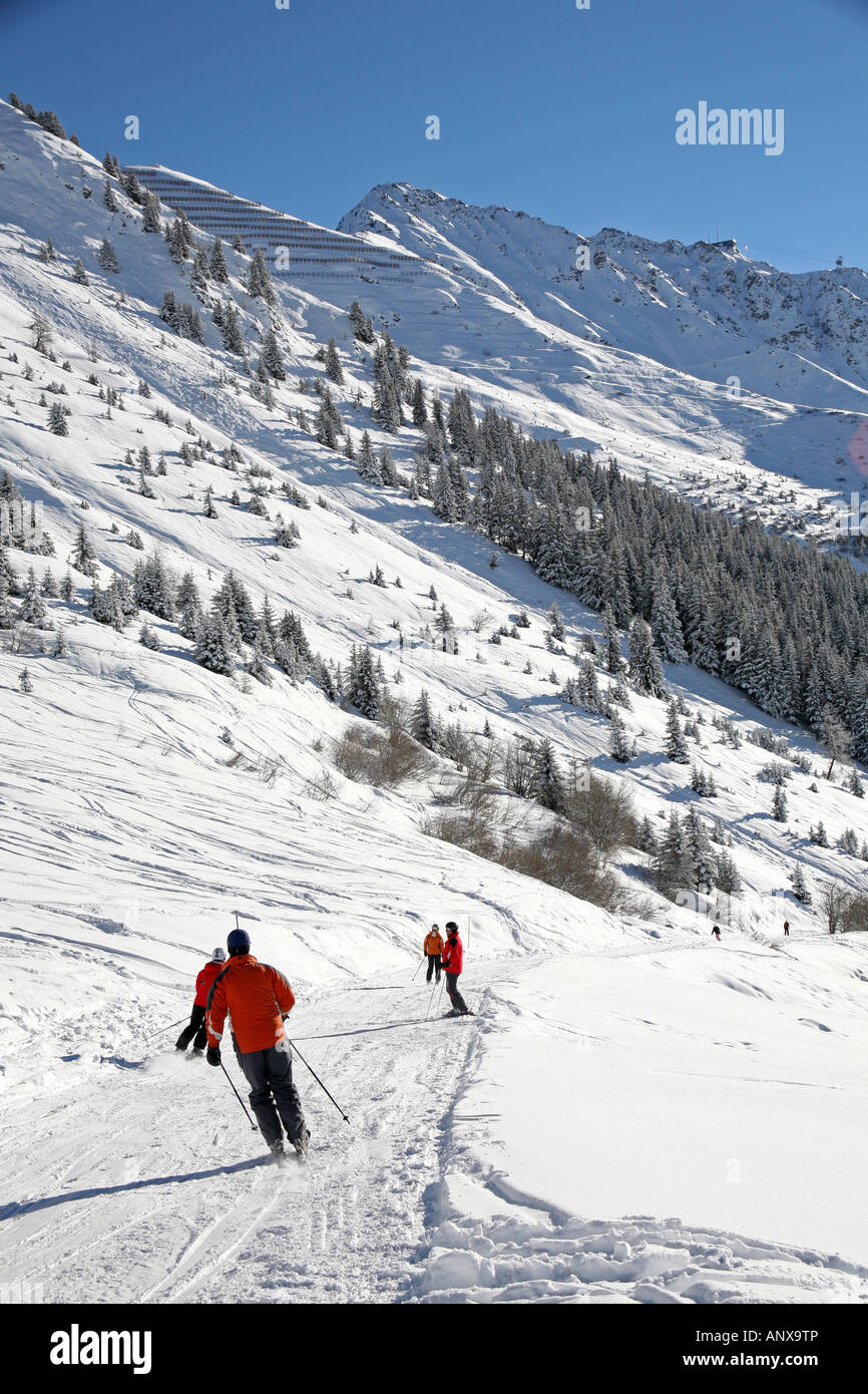 Skieurs sur la piste de ski à la Planard de ski de Verbier, Suisse Banque D'Images