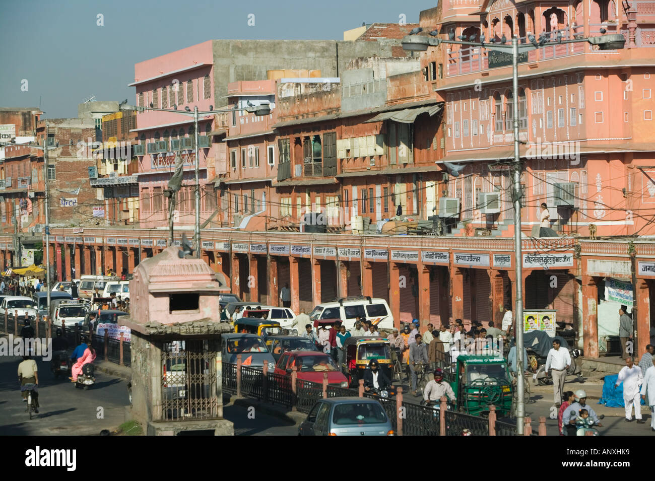 L'INDE, Rajasthan, Jaipur : Trafic / Chandpol Bazar / Vieux Jaipur Banque D'Images