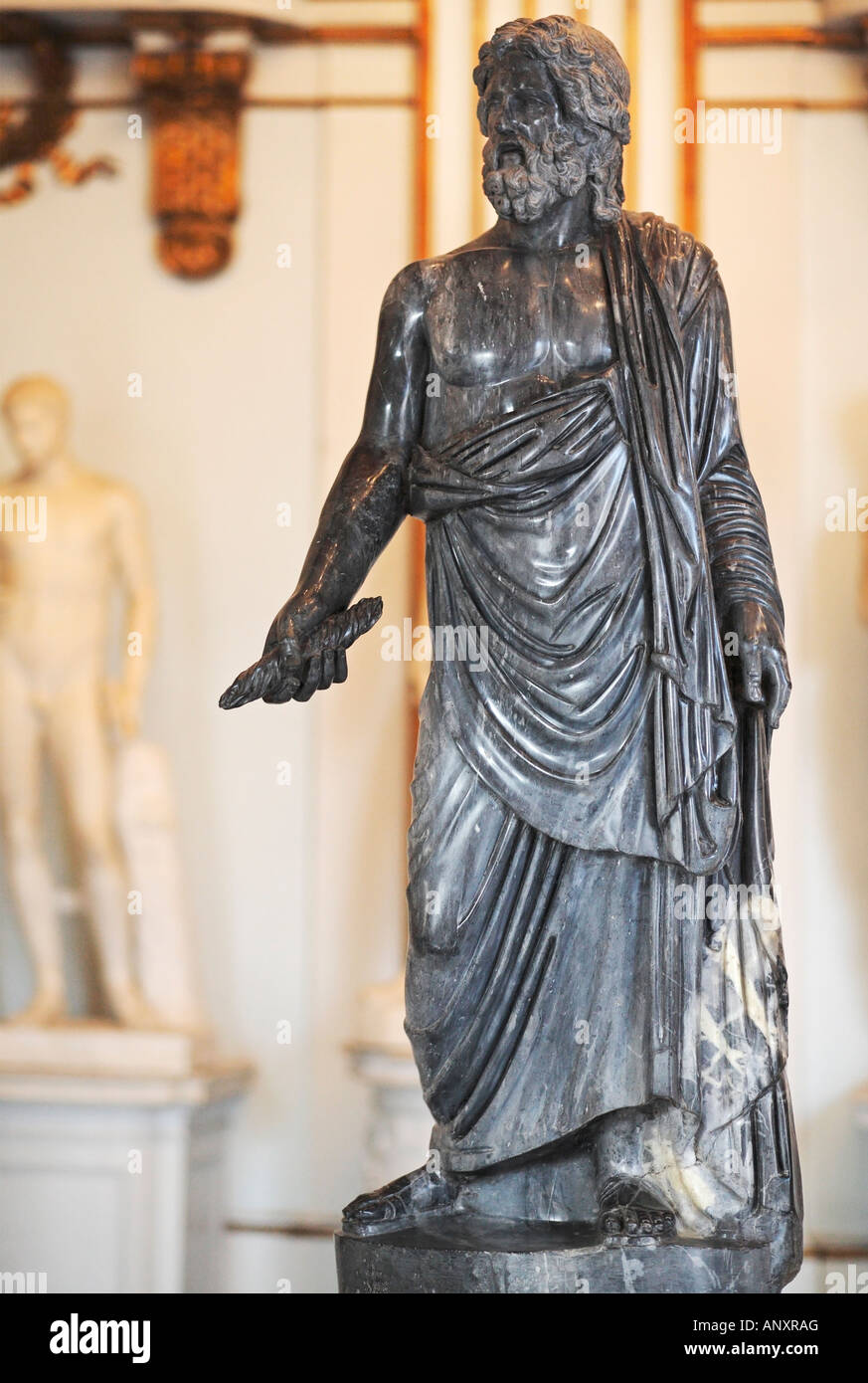 Statue en marbre noir de Zeus, Grand Hall, Musées du Capitole, Musei Capitolini, Rome, Italie Banque D'Images