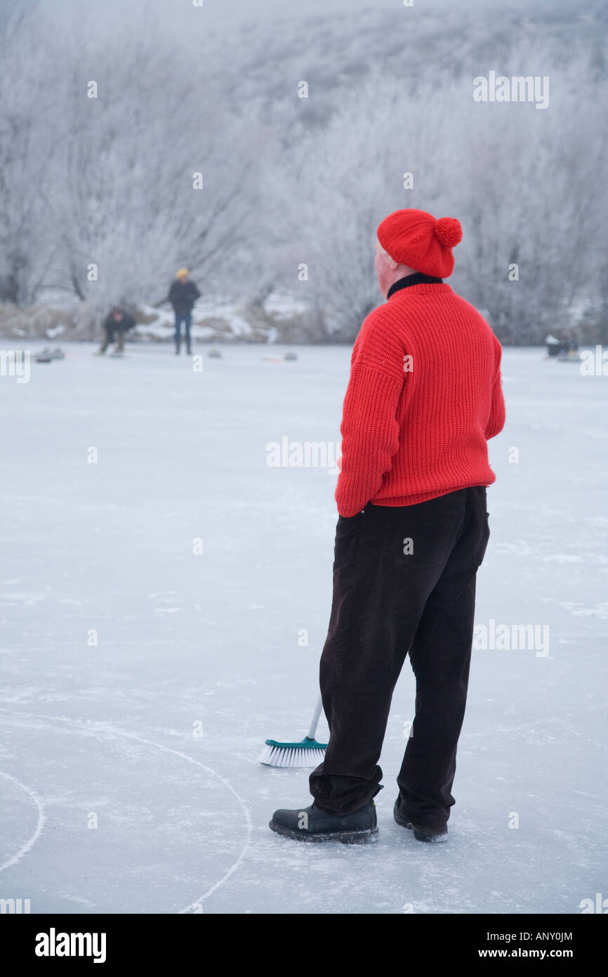 Milieu de l'hiver curling sur le barrage de l'Ida, Central Otago, Nouvelle-Zélande Banque D'Images