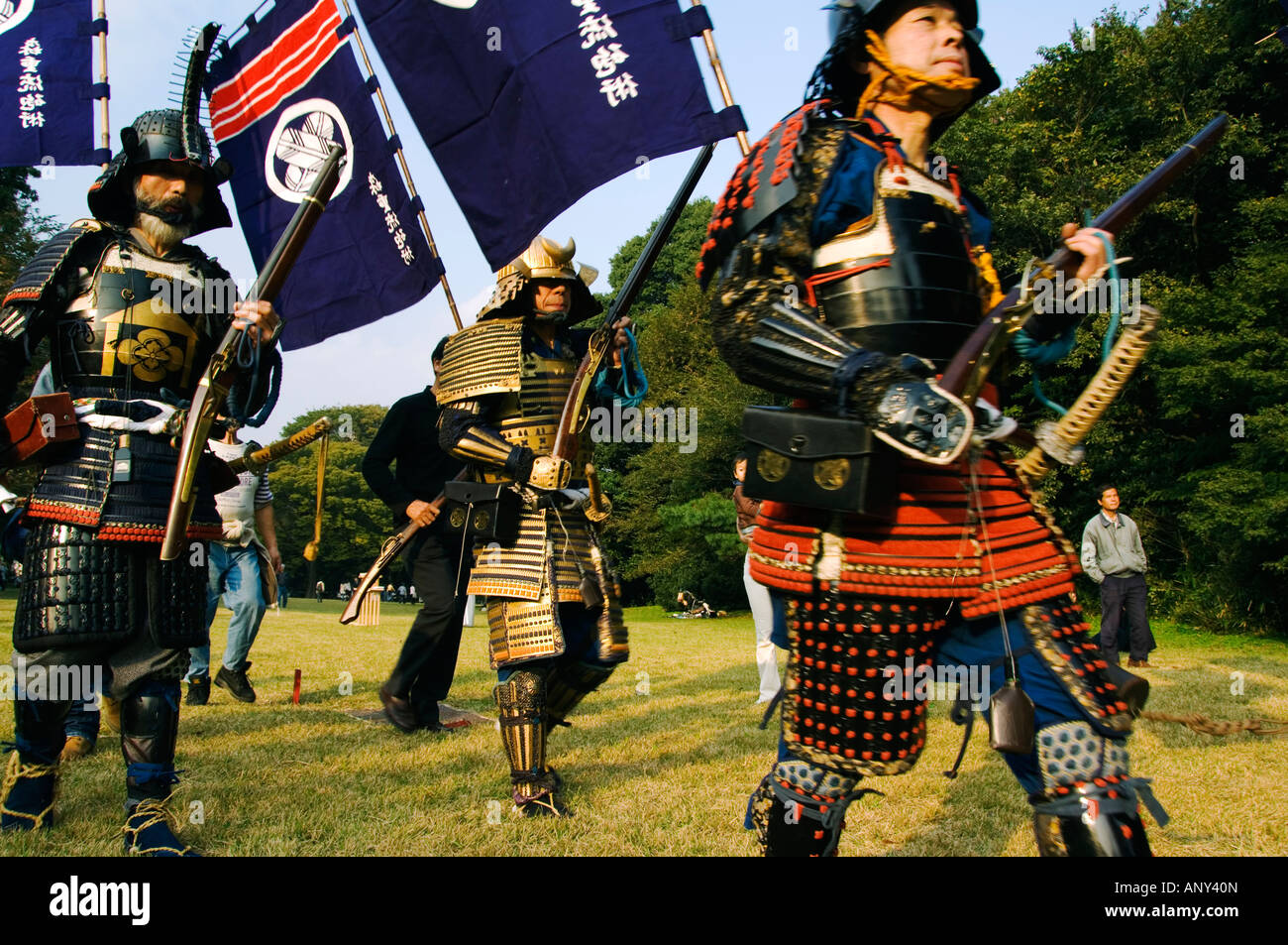 L'île de Honshu, Japon, Tokyo. Costume de samouraï reenactment bataille. Banque D'Images