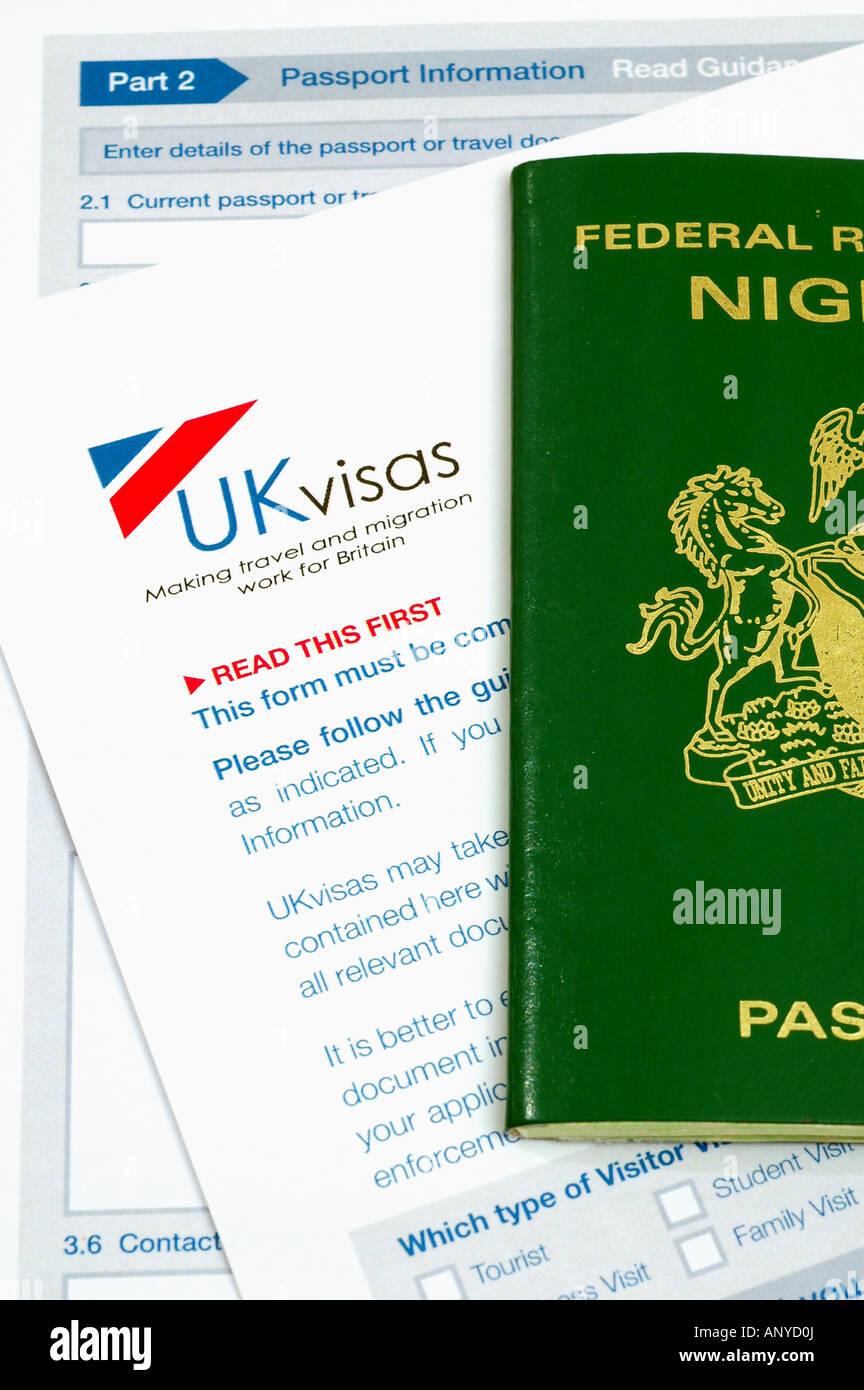 UK Formulaire de demande de visa et passeport nigérian Photo Stock - Alamy