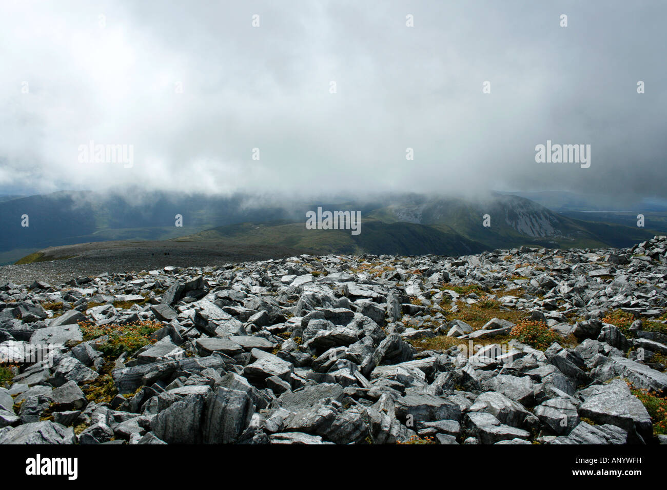 La météo changeante au sommet du Muckish (alias de table), la montagne, Donegal, Ireland Inishowen Banque D'Images