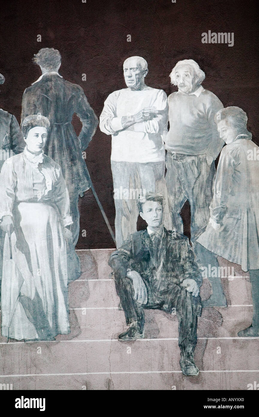 FRANCE, Jura/territoire, de, Belfort, BELFORT : fresque, Ernest Pignon Ernest, de grands penseurs teutoniques & Amérique Latine Banque D'Images