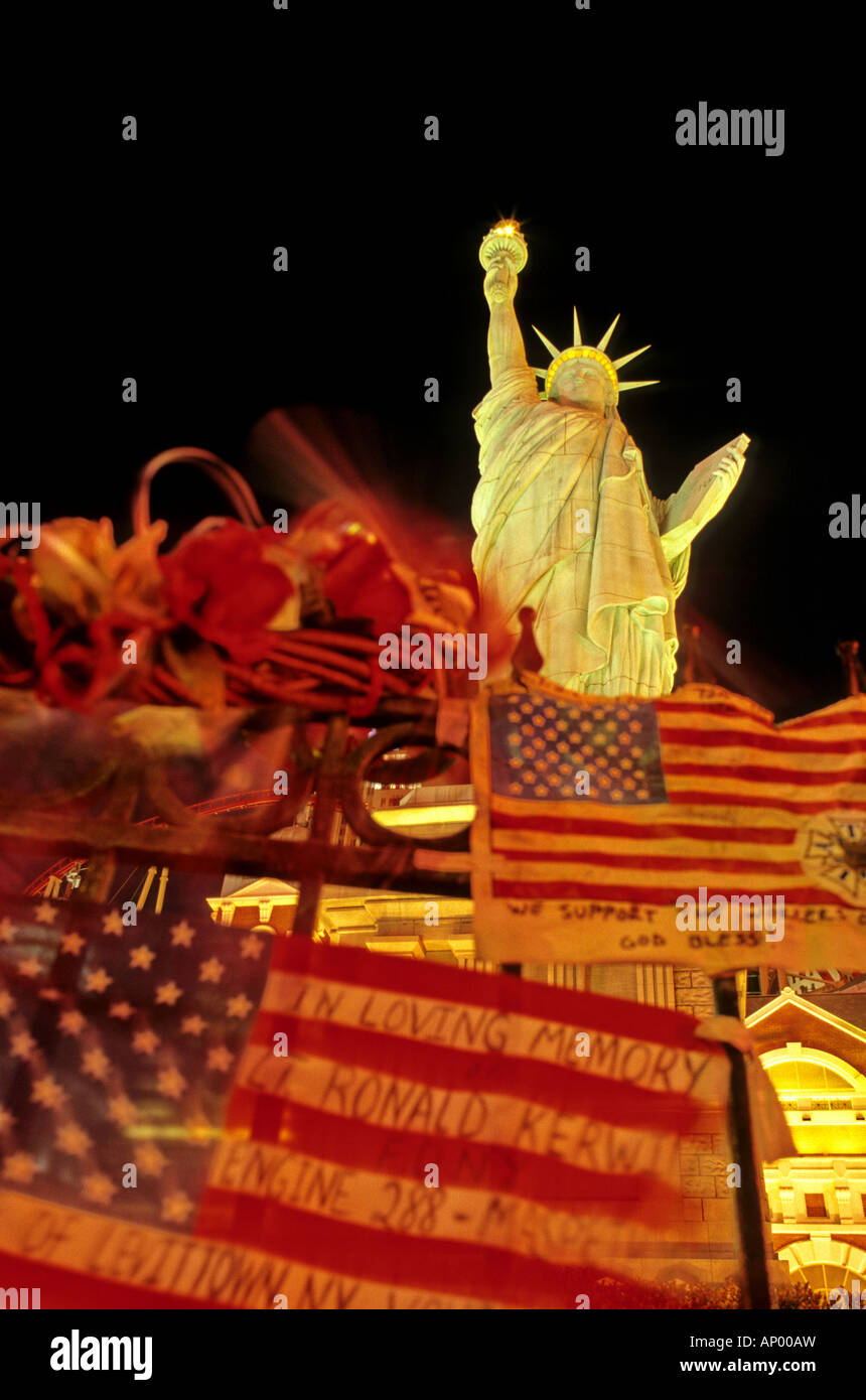 Statue de la liberté réplique sur l'extérieur de l'hôtel de New York Casino Las Vegas NEVADA USA Banque D'Images