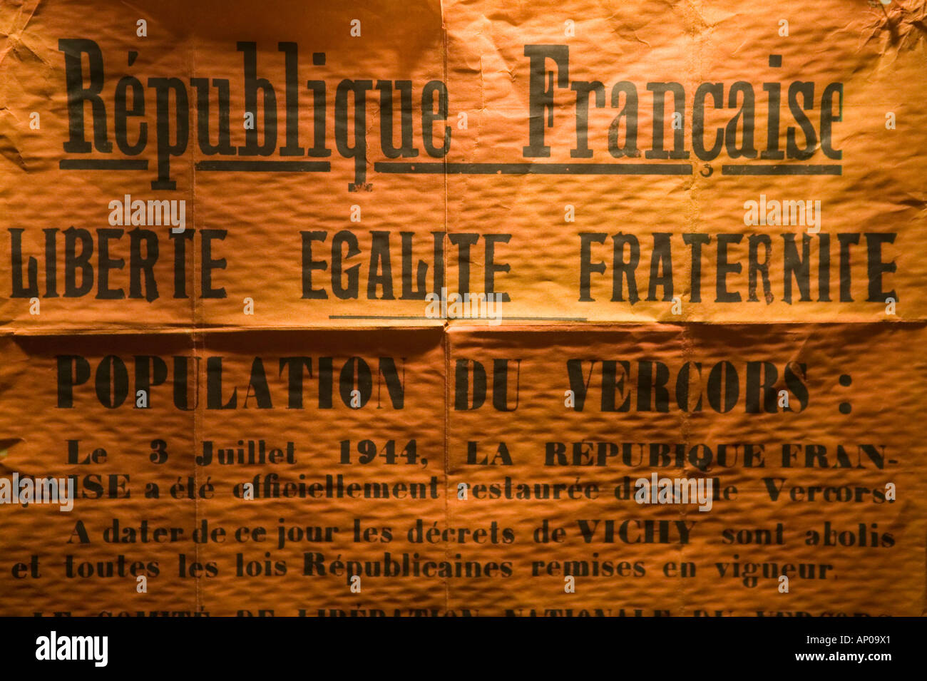 FRANCE, Alpes (Isère), Grenoble : Musée de la résistance et de la Déportation : DEUXIÈME GUERRE MONDIALE, l'occupation Anti Poster/notice Banque D'Images