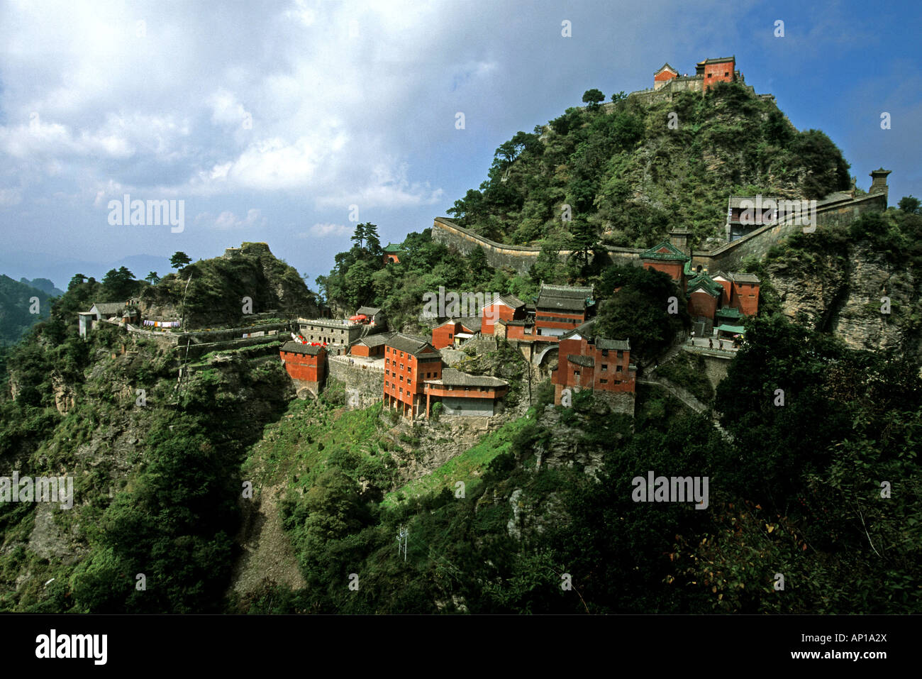 Tianzhu Feng, village, en dessous du pic, Wudang Shan, province de Hubei, Wudangshan, le Mont Wudang, il culturel de l'UNESCO Banque D'Images