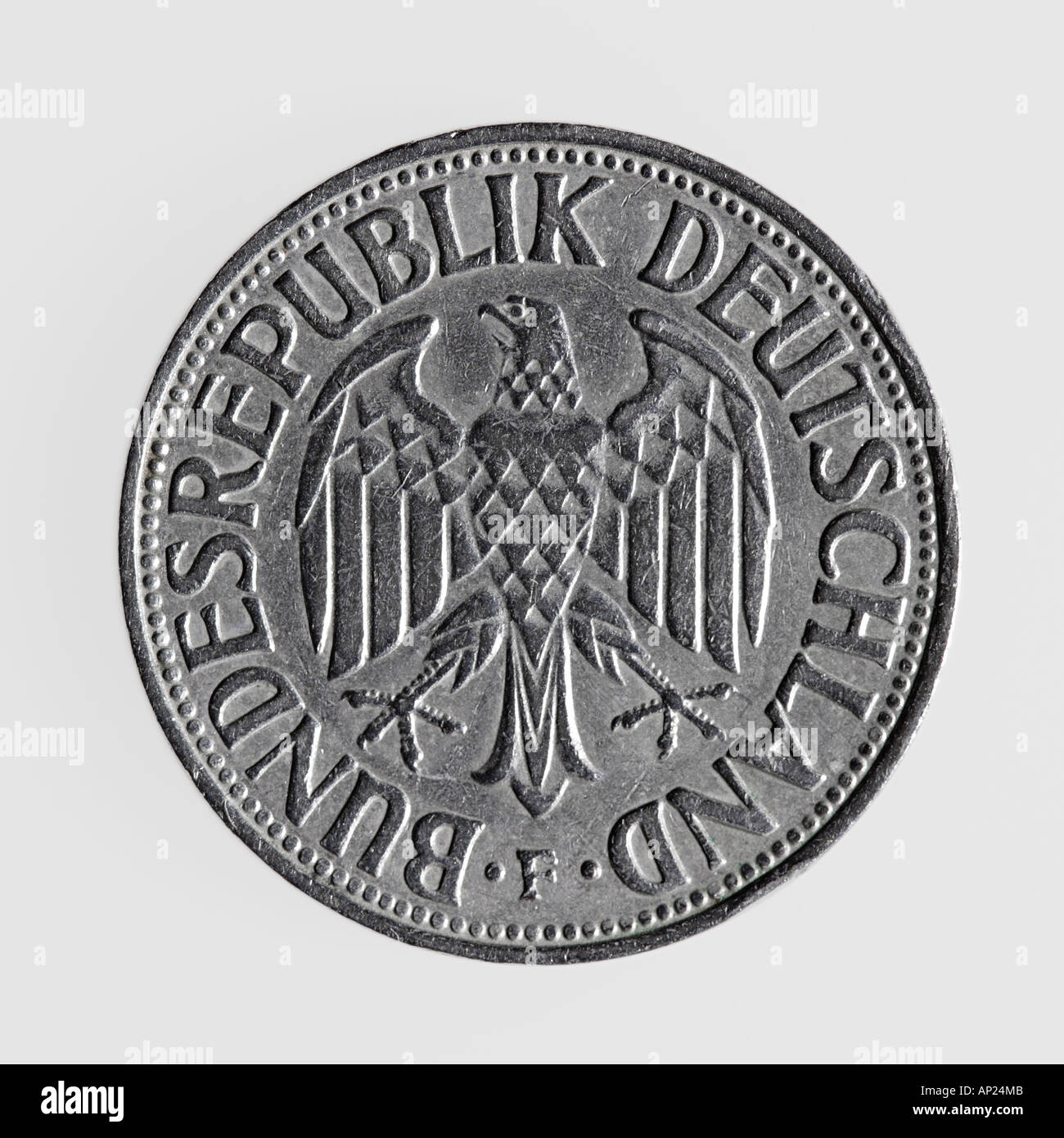 Pièce unique, un allemand deutsch mark against white background, mark allemand, Deutsche Mark, ancien devise allemande, de l'argent Banque D'Images