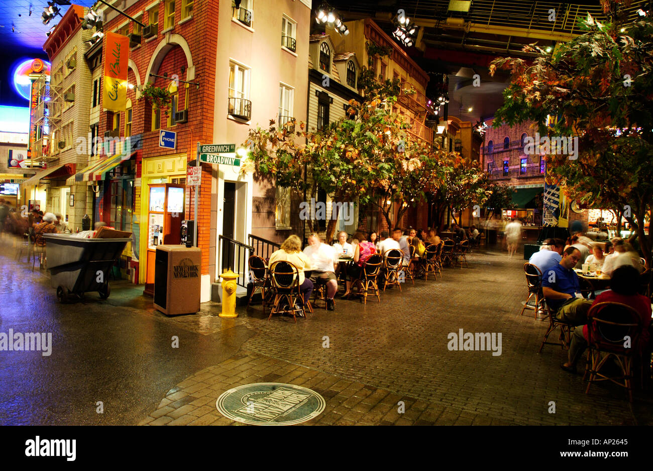 Scène de rue et des boutiques à l'intérieur de New York New York Hotel Las Vegas Banque D'Images