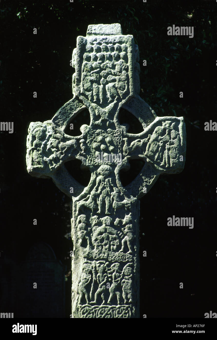Face est de la Celtic Christian High Cross de Saint Patrick et saint Colomba dans l'ancienne ville de Kells, comté de Meath, en Irlande. Banque D'Images