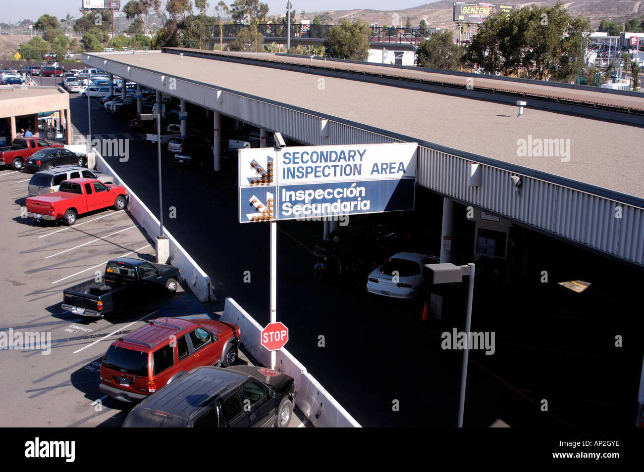 Le port d'entrée San Ysidro United States véhicule secondaire zone d'inspection situé entre Tijuana, Mexique et San Diego, CA Banque D'Images