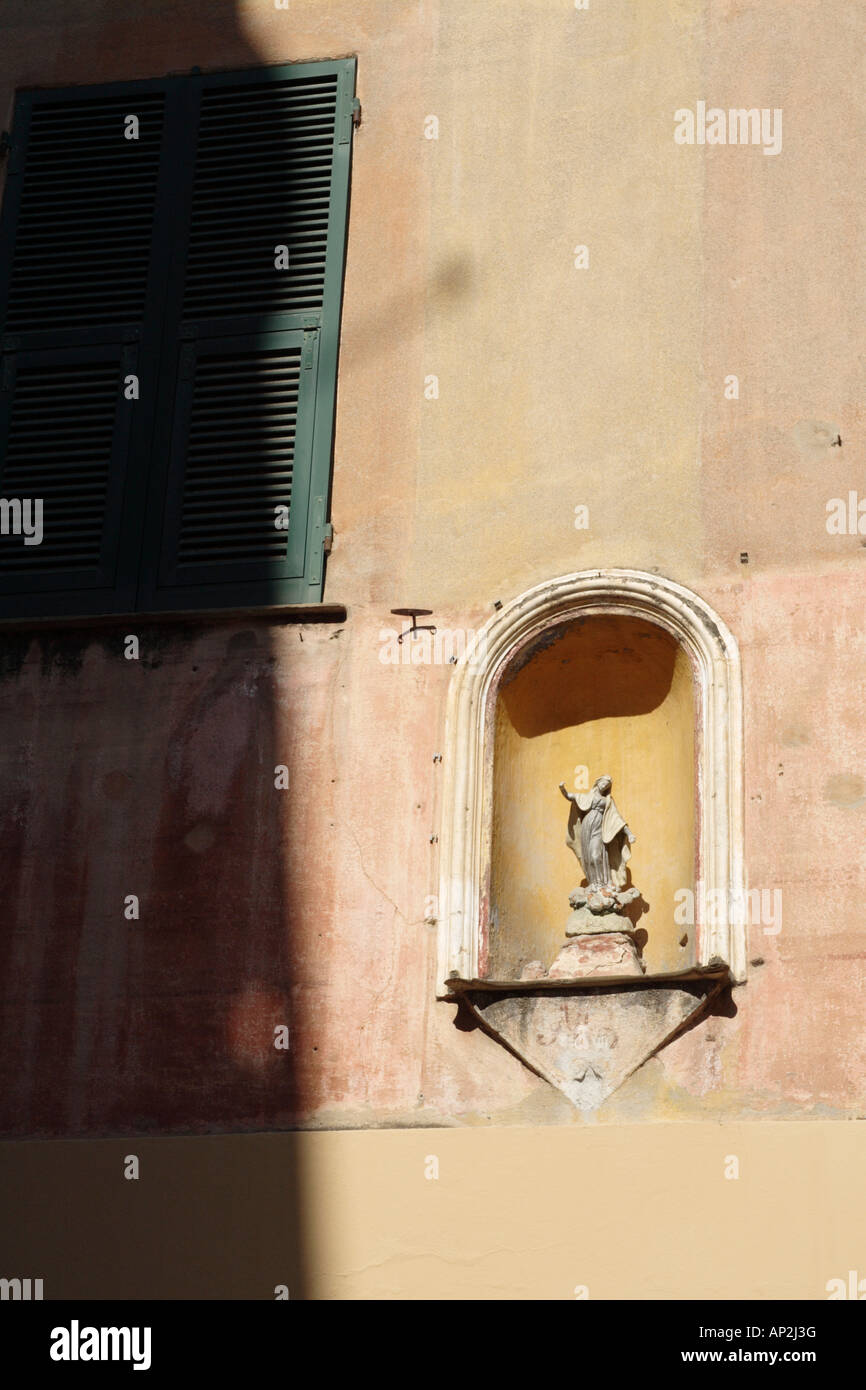 Finalborgo, Finale Ligure, Italie, détail de la rue. Banque D'Images