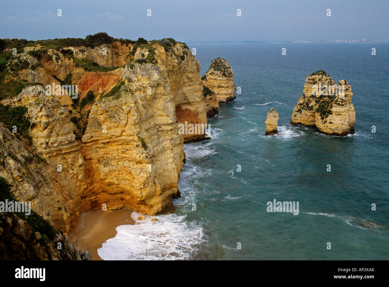Falaises de Ponta da Piedade Lagos Algarve Portugal Europe Banque D'Images