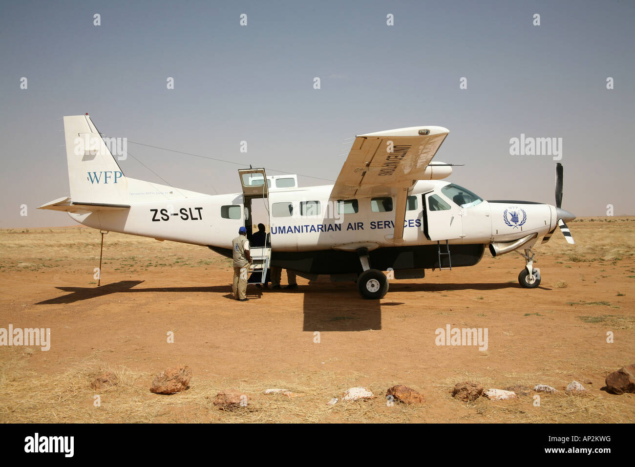 Avion de l'ONU pour assurer le transport d'reliefworkers qui sont opérationnels dans les nombreux camps de réfugiés soudanais Banque D'Images