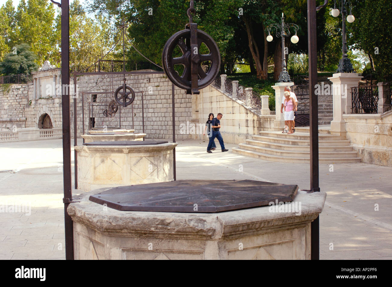 Zadar Croatie cinq puits carrés l'une des sources d'eau, lorsque la ville avait été en état de siège situé à côté de Perivoj Kral Banque D'Images