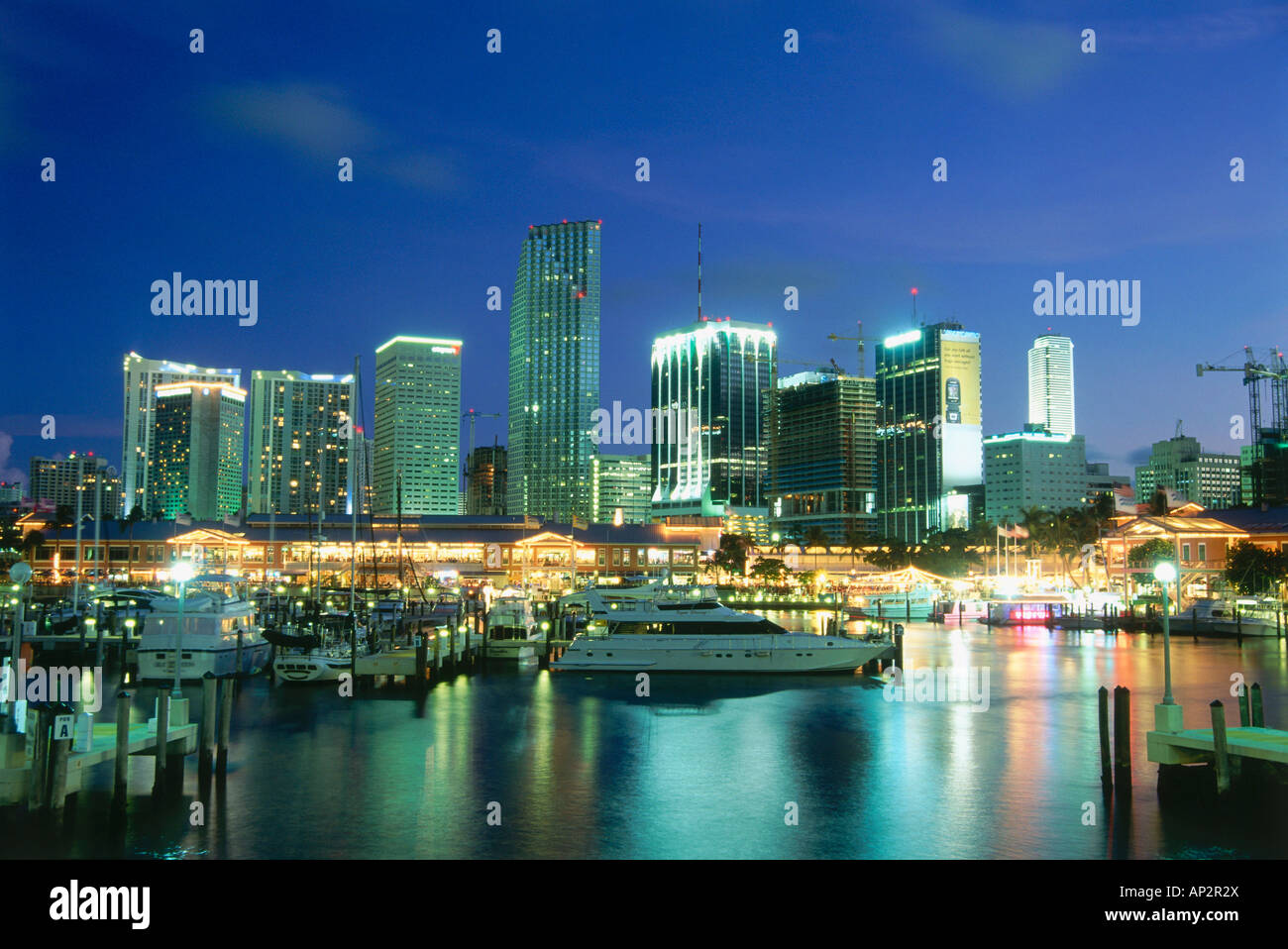 Yachthafen Miamarina Bayfront,, du centre-ville, Miami, Floride, USA Banque D'Images