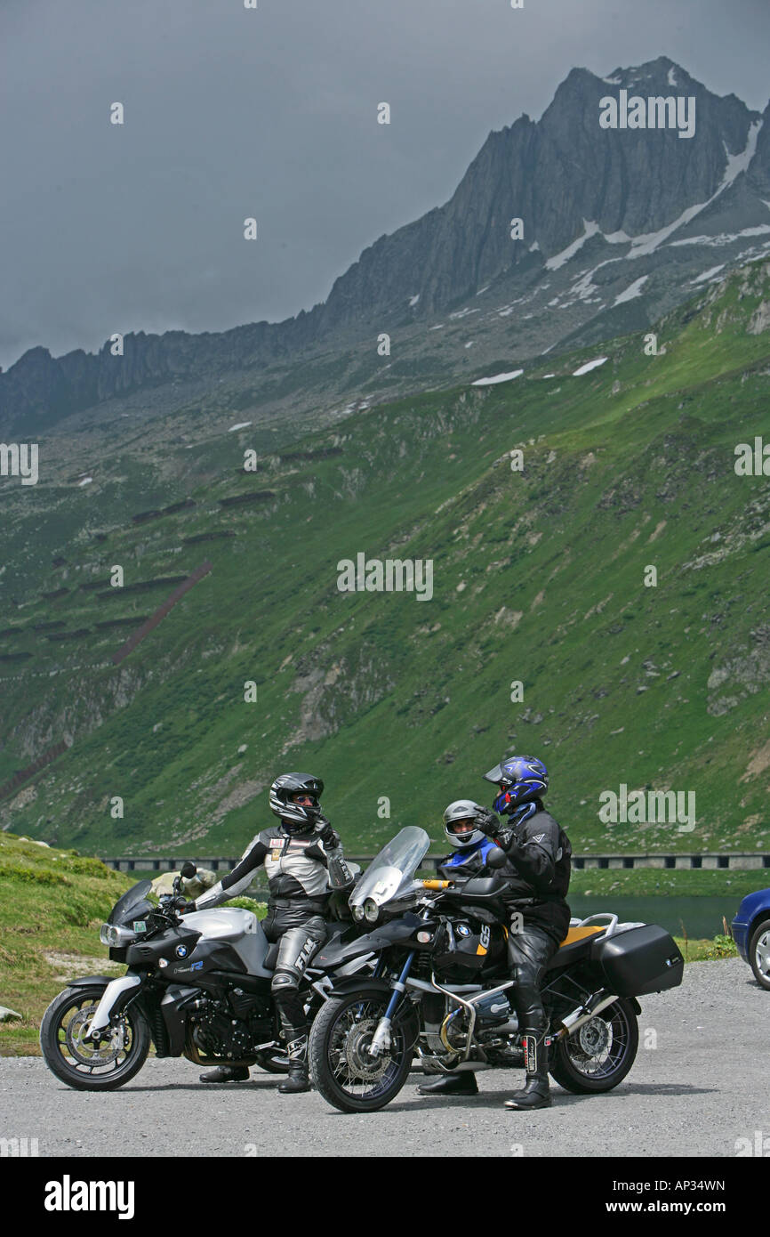 Moto tour en juin à travers les Alpes, roue avant, action, mouvement, Nyon,  Canton de Berne, Suisse, Europe Photo Stock - Alamy
