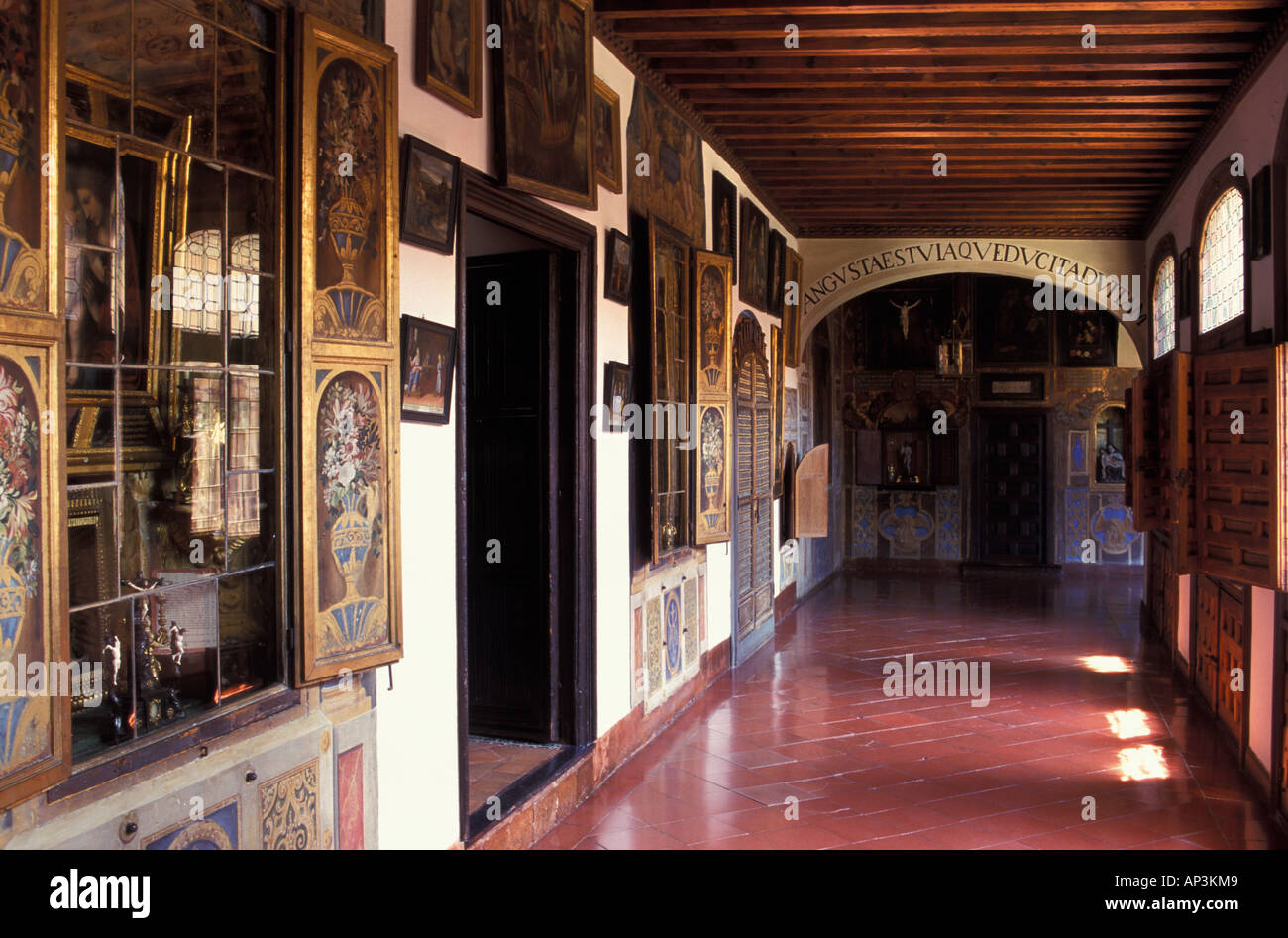 Espagne, Madrid, Real Monasterio de las Descalzas Reales. Cloître de haut. Banque D'Images