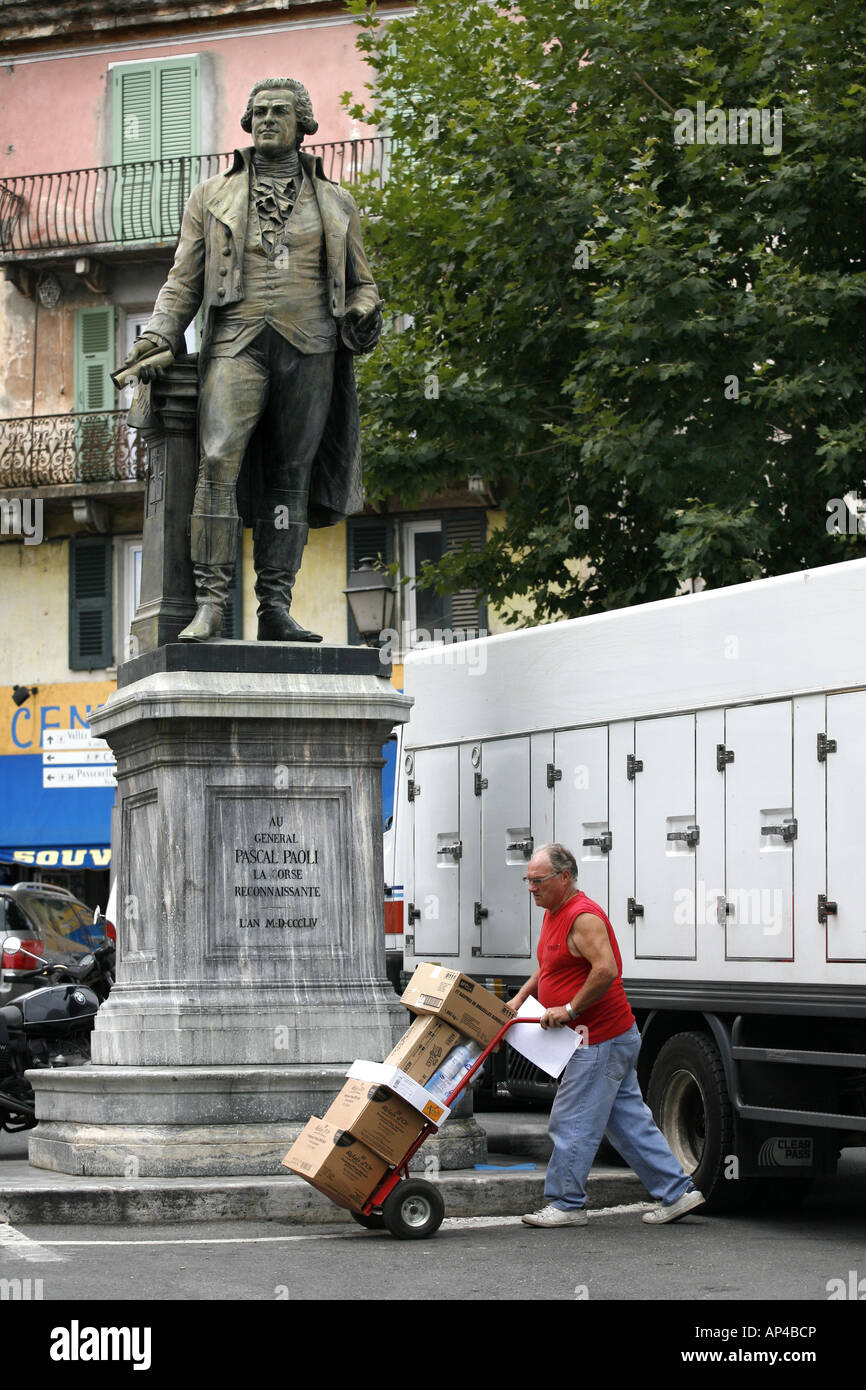 Statue de Pascal Paoli, place Paoli, Corte, Corse, France Banque D'Images