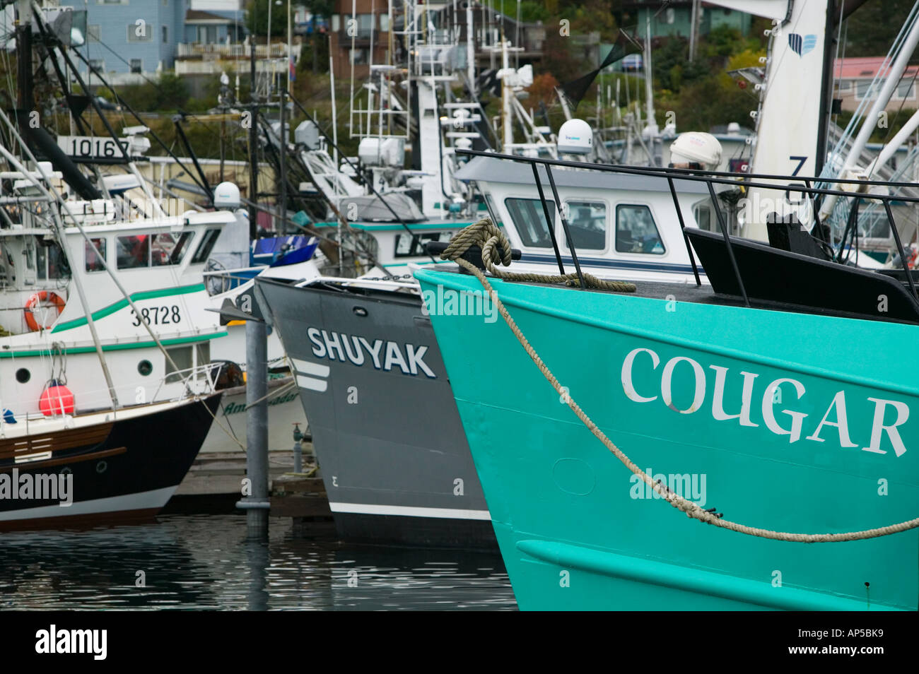 Fishing boat kodiak dock Banque de photographies et d’images à haute