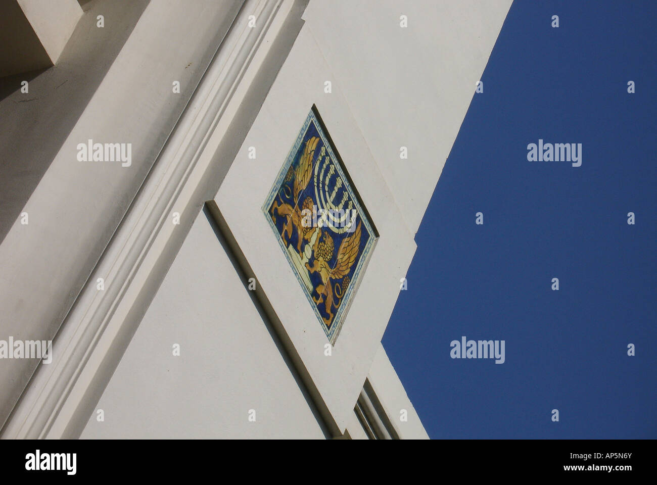 Vieux bâtiment détail à Ahad Ha'am ou Ahad Haam, dans le centre de Tel Aviv, Israël Banque D'Images