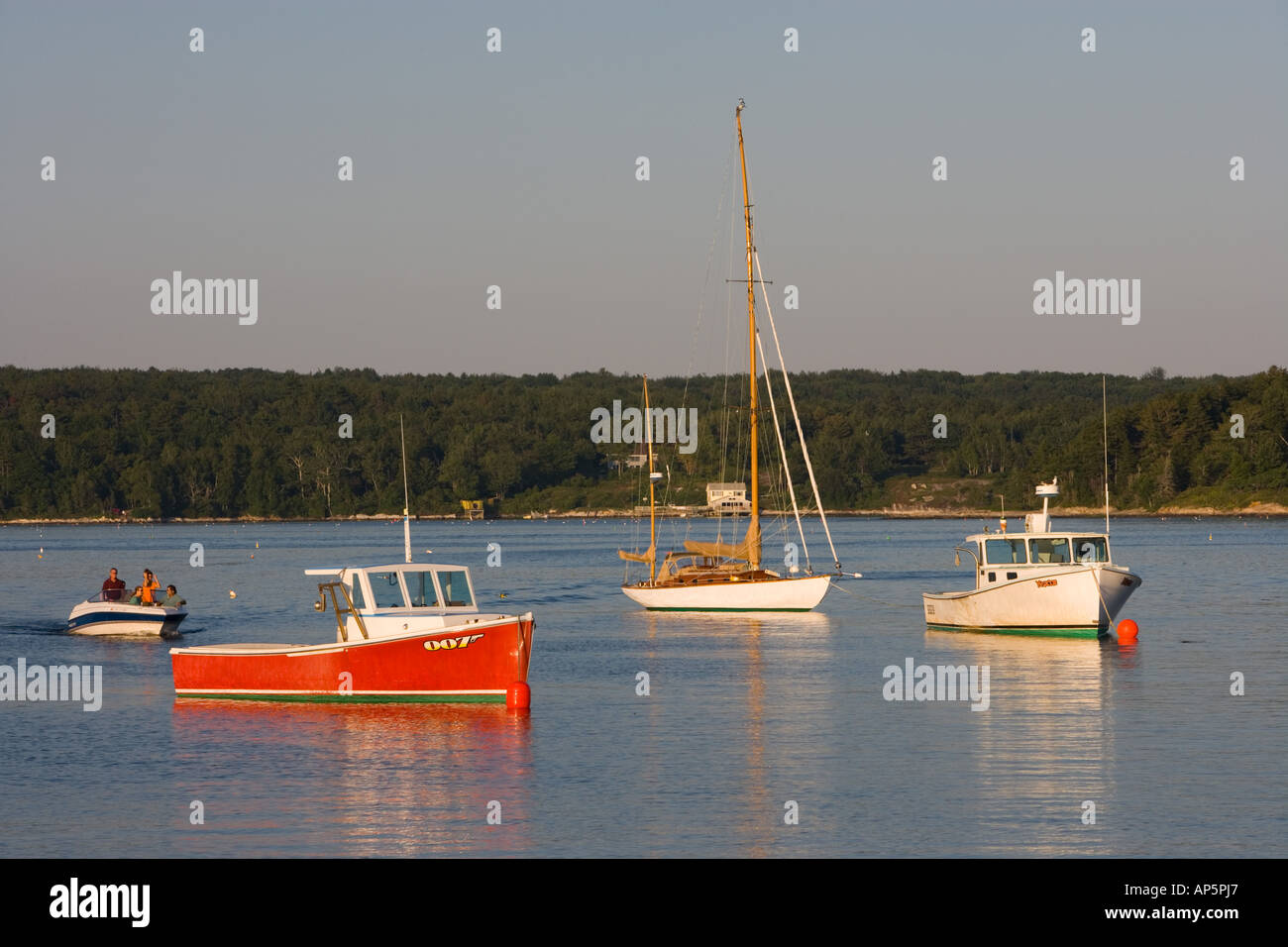 L'avis de Cundy's Harbour à partir de Holbrook's Wharf. Cundy Harbor, Maine. Banque D'Images