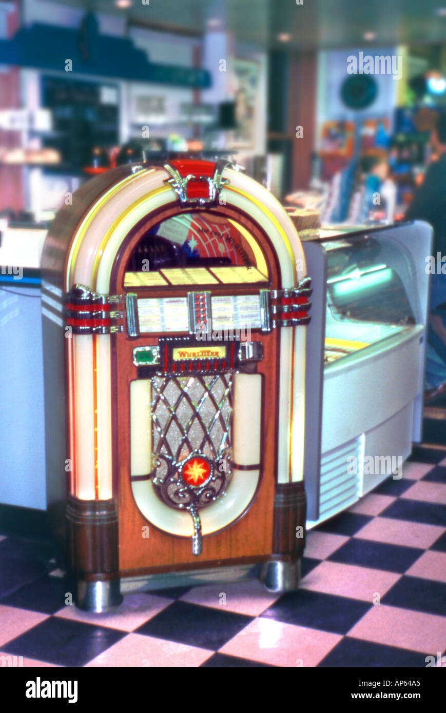 Old fashioned jukebox en pharmacie Banque D'Images