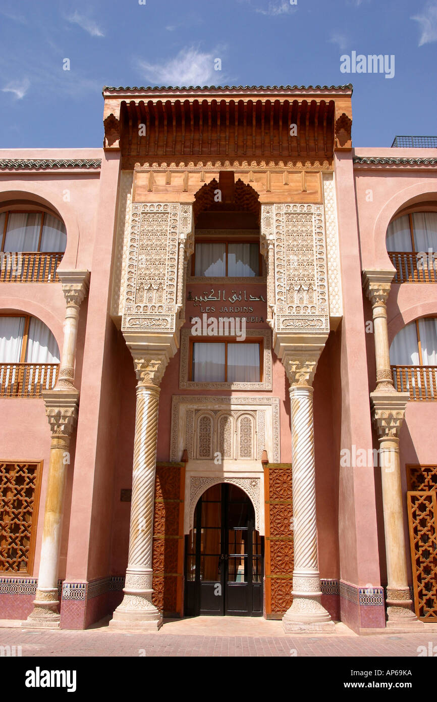 Maroc médina de Marrakech Les Jardins de la Koutoubia Hôtel porte Banque D'Images