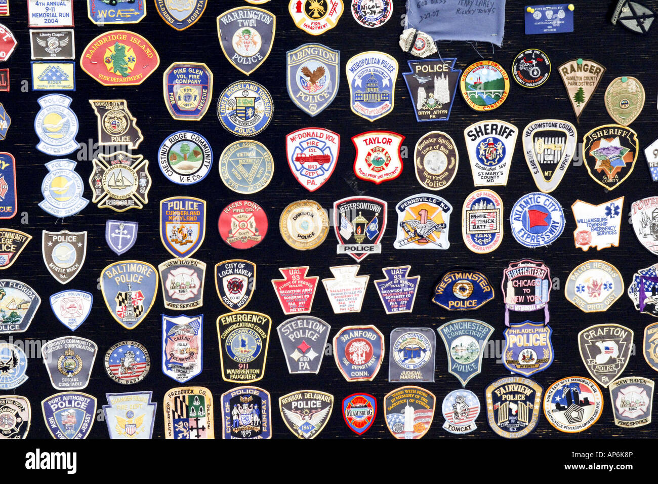 Sélection de la police américaine et les épaules de la patrouille routière de différents membres Banque D'Images