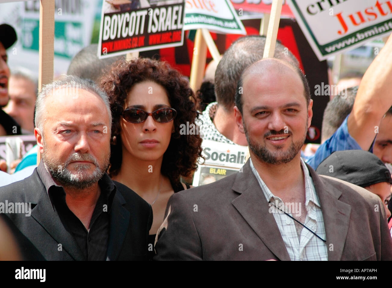 George Galloway, député du Parti Respect et Anas Altikriti, British Muslim initiative marcher à Londres contre l'invasion du Liban - Août 2006 Banque D'Images