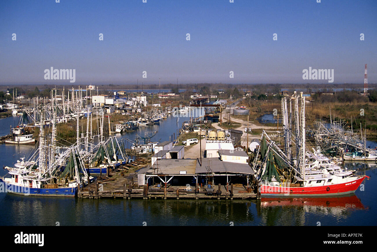 Les chalutiers crevettiers amarré à la Marina Venise, en Louisiane Banque D'Images