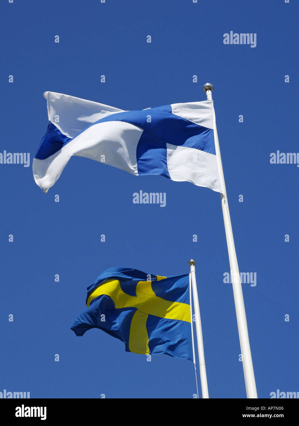 Drapeaux des pays nordiques, la Suède, la Finlande Banque D'Images