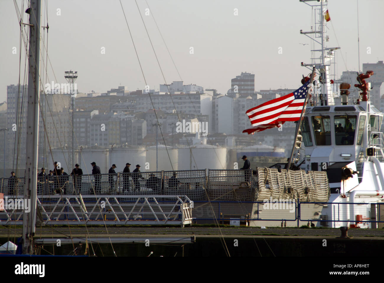 Navire de guerre américain dans la station d'Galice, Espagne Banque D'Images