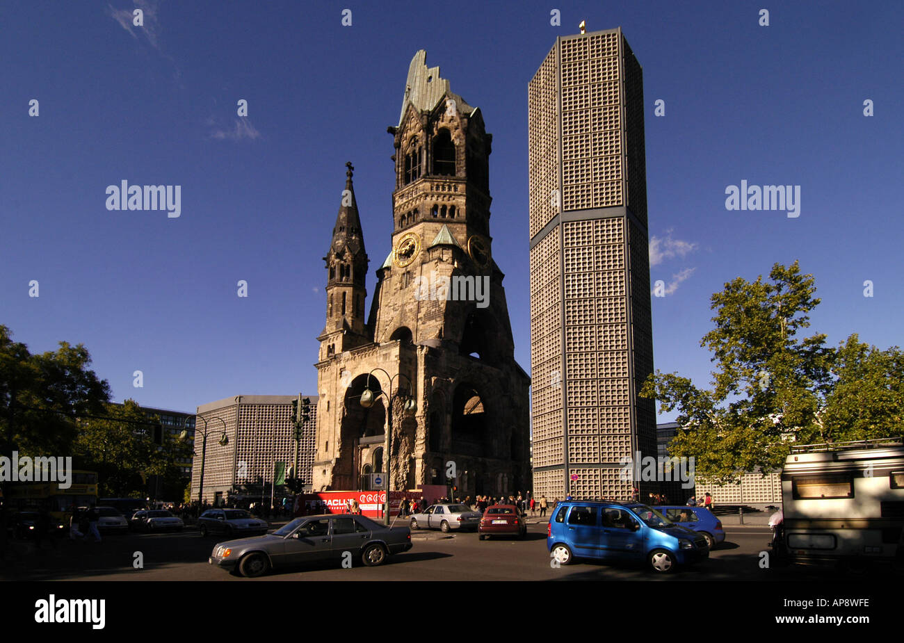 Wilhelm Kaiser Gedaechtniskirche dans le centre de Berlin Photo par Andrew Hasson 2004 Banque D'Images