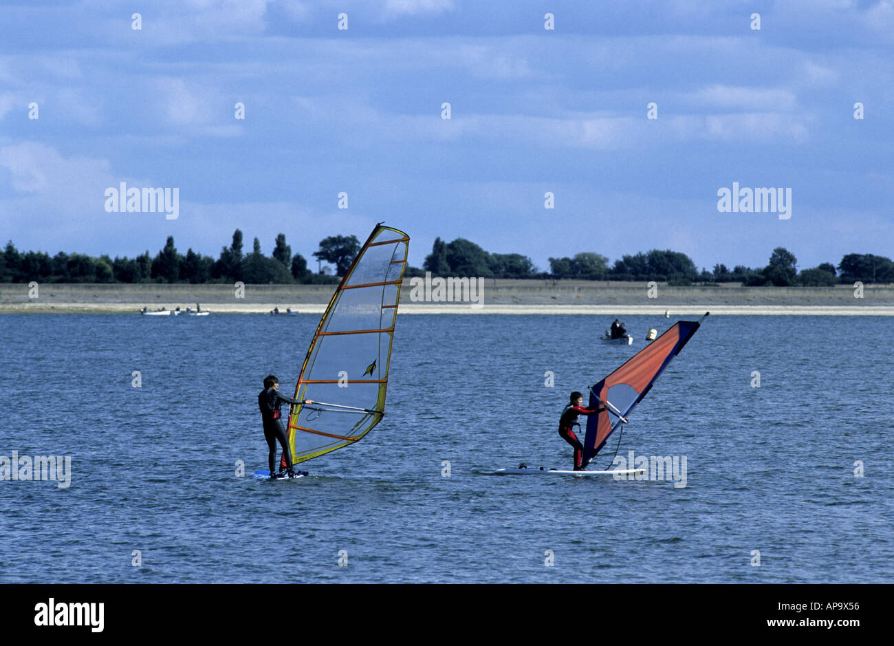 Des planches sur l'eau, Grafham Cambridgeshire, Angleterre, RU Banque D'Images