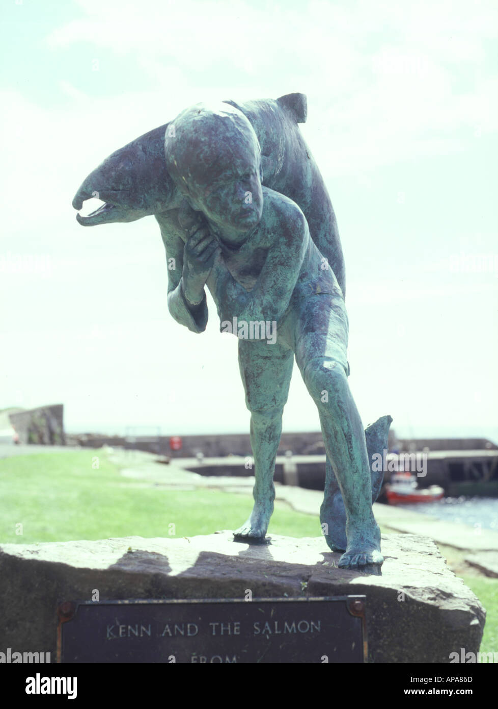 Dh DUNBEATH CAITHNESS Kenn et la sculpture du saumon Banque D'Images