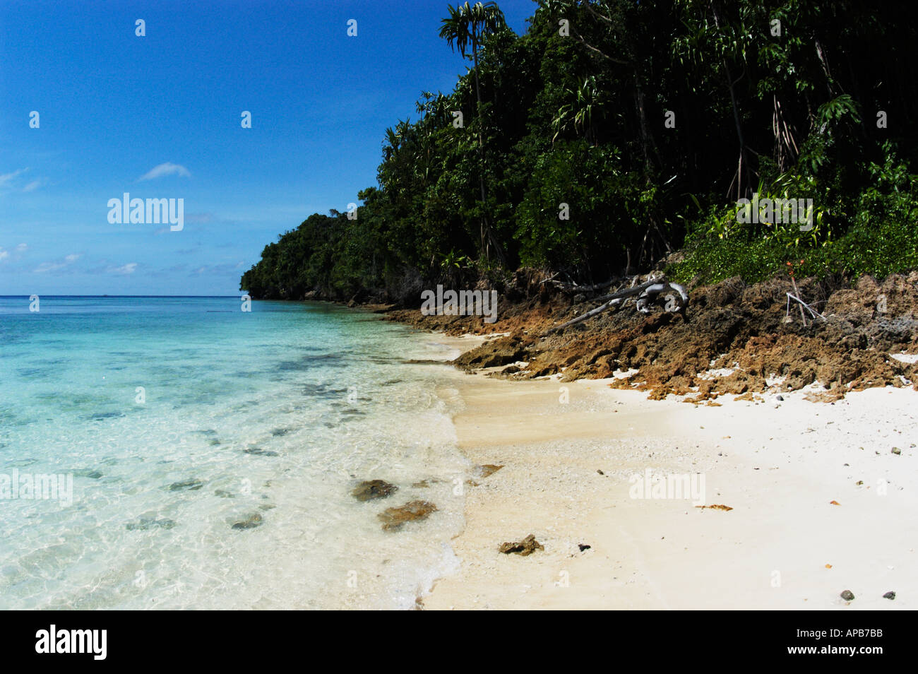 Plage tropicale en Indonésie Banque D'Images