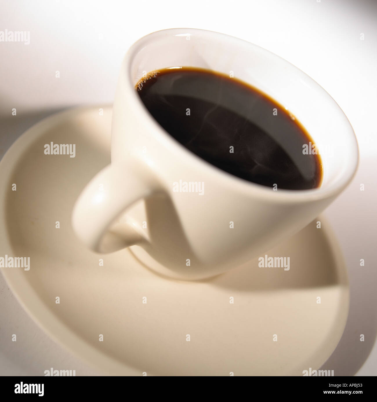 Tasse de café avec du café noir Banque D'Images