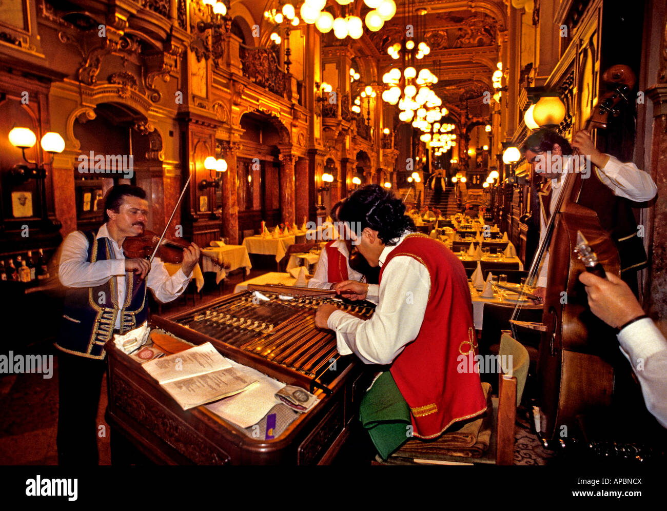 Hongrie Budapest Cafe New York pub Bar music band Banque D'Images