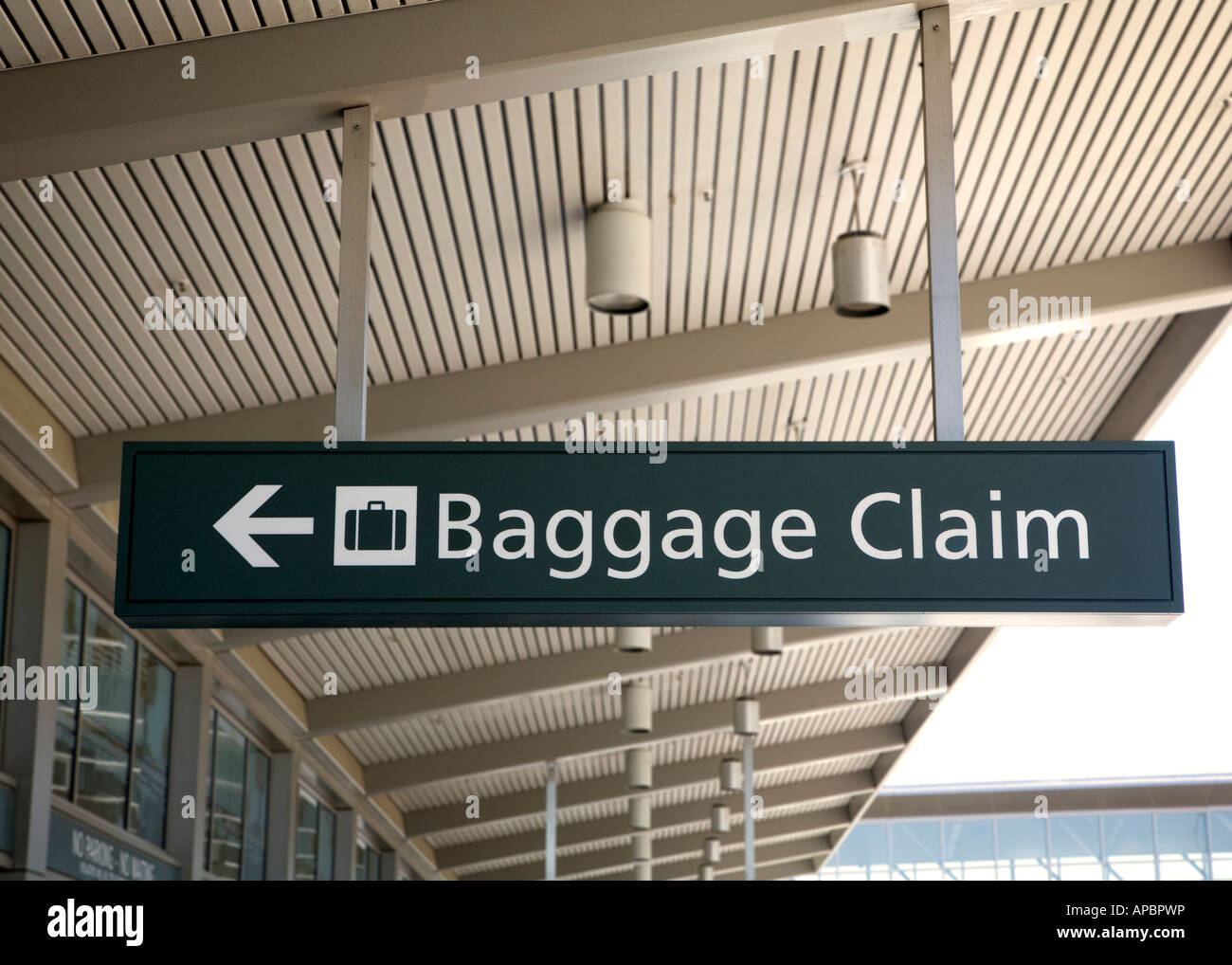 Signe des bagages à l'aéroport de Sacramento en Californie Banque D'Images