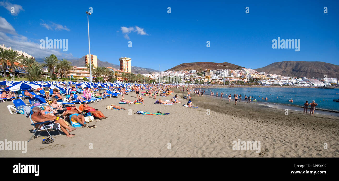 Playa de Las Vistas, à Los Cristianos Tenerife Espagne est considérée comme  l'une des plus belles plages des Îles Canaries Photo Stock - Alamy