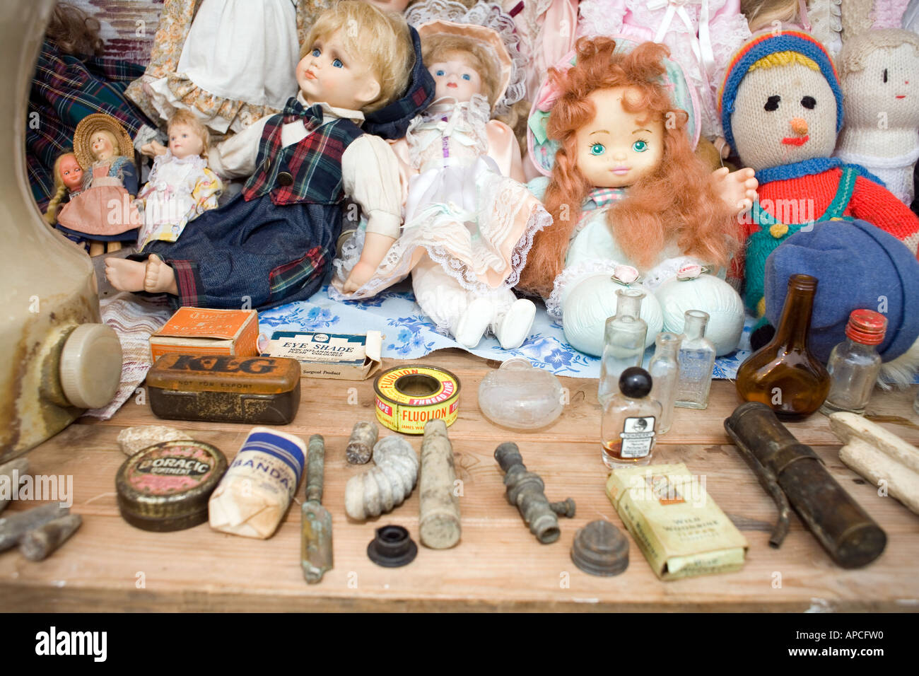 Classic collection de poupées de collection, poupée rare costume dolly,  anglais antiquités brocante Photo Stock - Alamy