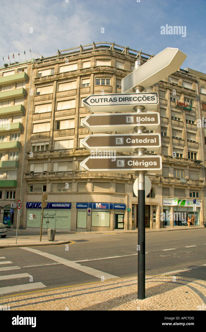 Des signes dans l'UE Portugal Porto Banque D'Images