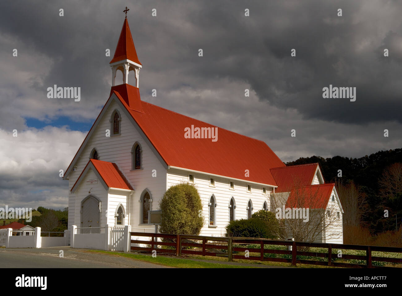 L'église du village du district de Puhoi Rodney Nouvelle-zélande Banque D'Images