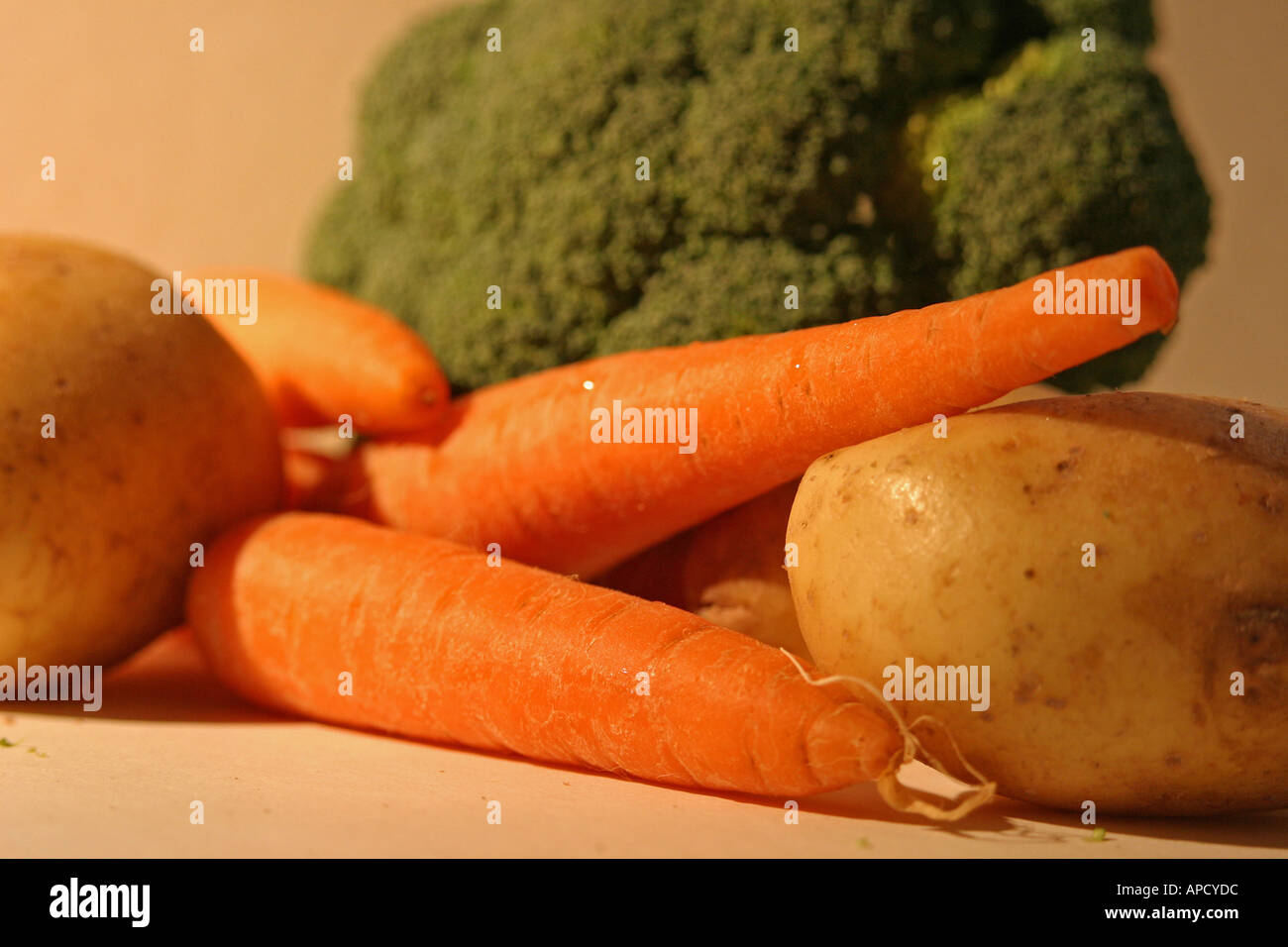Des légumes sur une table Banque D'Images