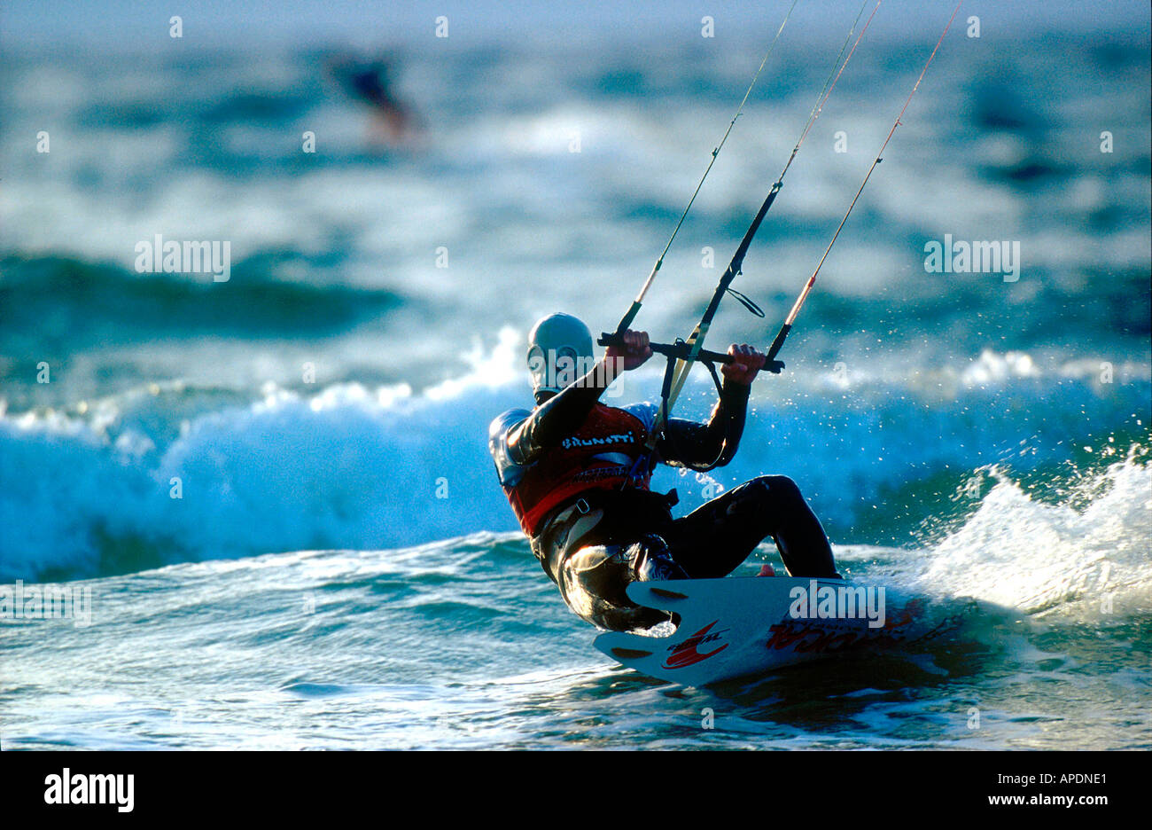 Le kite surf à Cornwall John Carter Photo Banque D'Images