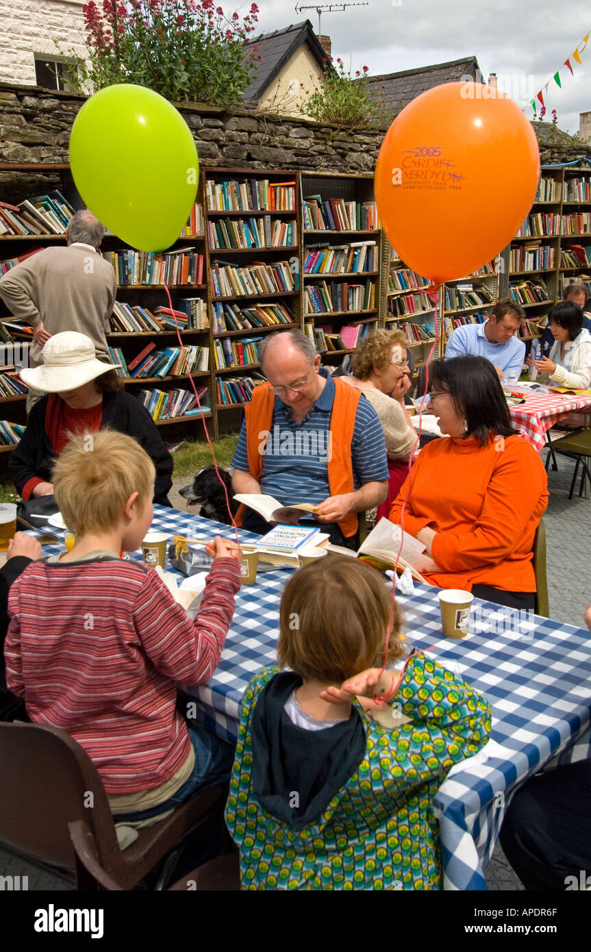 Guardian Hay Festival Livre Visiteurs Banque D'Images