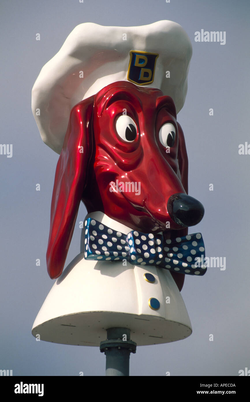 Le célèbre monument de la ville urbaine Doggie Diner chef restaurant vieille icône pop s 1960 Sloat Boulevard San Francisco California Banque D'Images