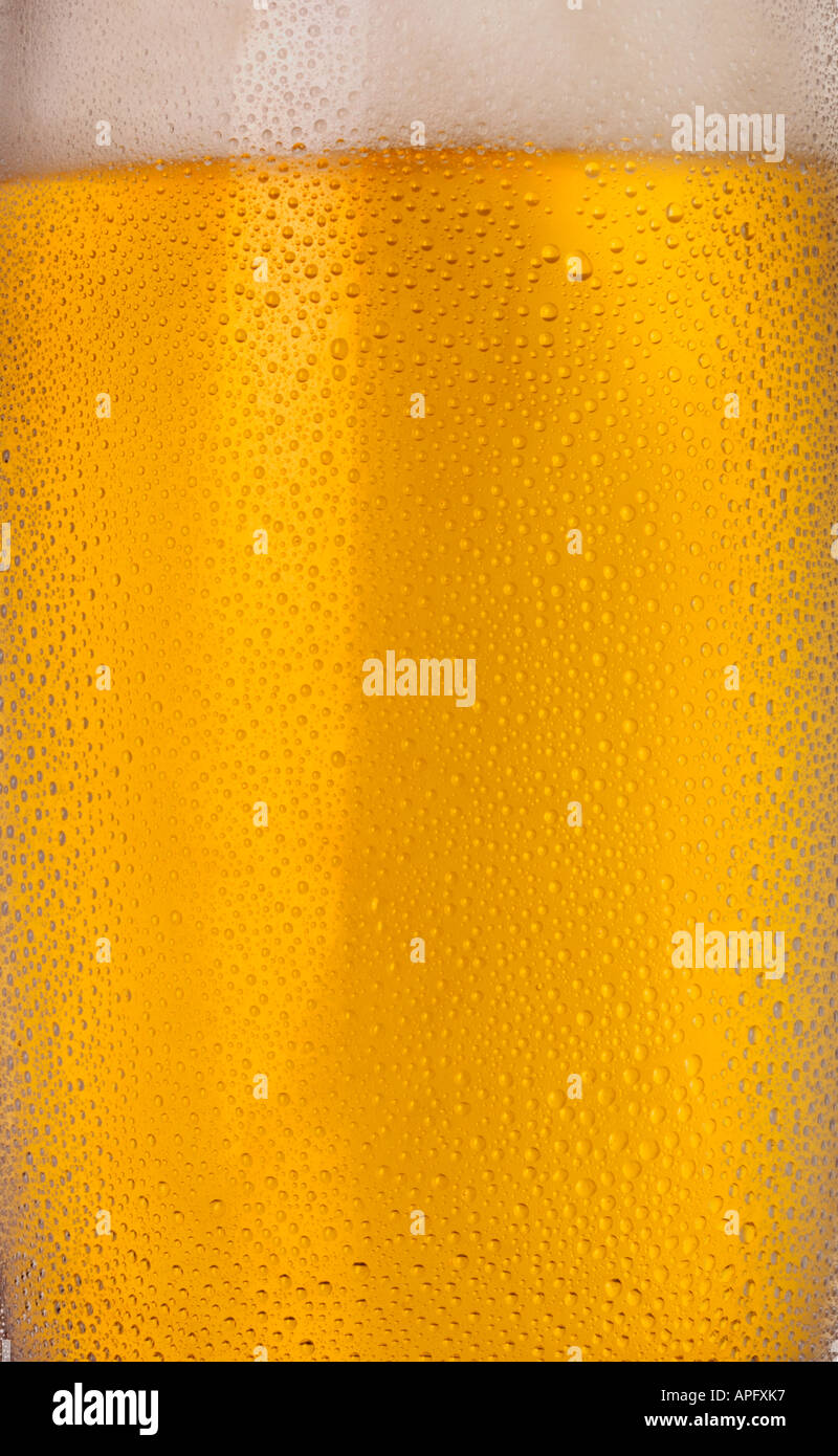 CLOSE UP DE BIÈRE FROIDE Banque D'Images